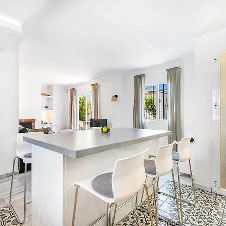 Cozy Penthouse Los Naranjos De * Marbella